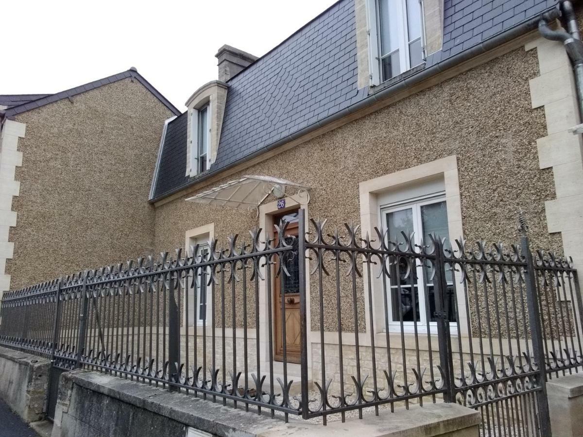 Le Chat Qui Veille Bayeux Esterno foto