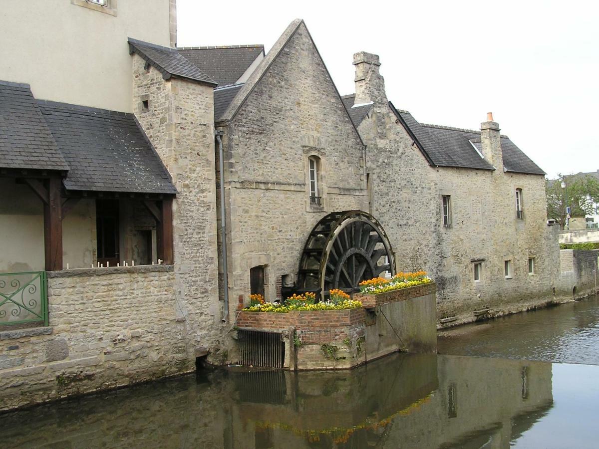 Le Chat Qui Veille Bayeux Esterno foto